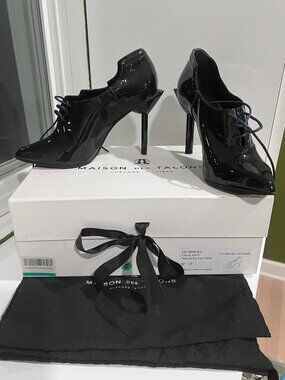 Maison Des Talons Dark Navy Patent Leather Lace-up Booties 37